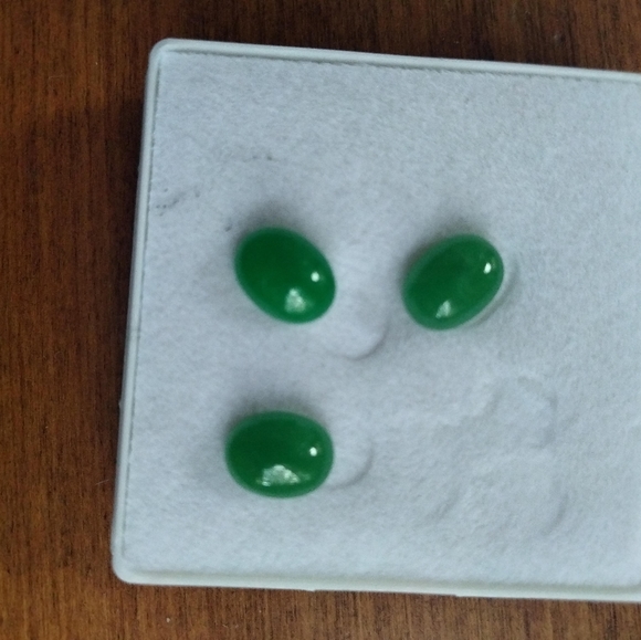 3 Loose Cabochon Jade - Picture 3 of 4